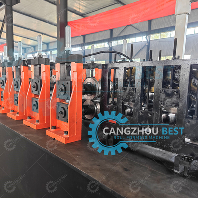 ইস্পাত বেধ 0.8mm পার্থক্য এমবসিং শাটার রোলিং দরজা প্রোফাইল রোল গঠন মেশিন