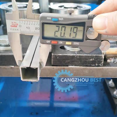 ২০x২০মিমি ছোট আকারের স্টিল প্রোফাইল লেজার ওয়েল্ডিং স্কোয়ার টিউব তৈরির রোল ফর্মিং মেশিন