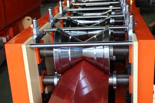 সেমি অটোমেটিক 3 পি পিপিজি রিজ ক্যাপ রোল ফর্মিং মেশিন 0